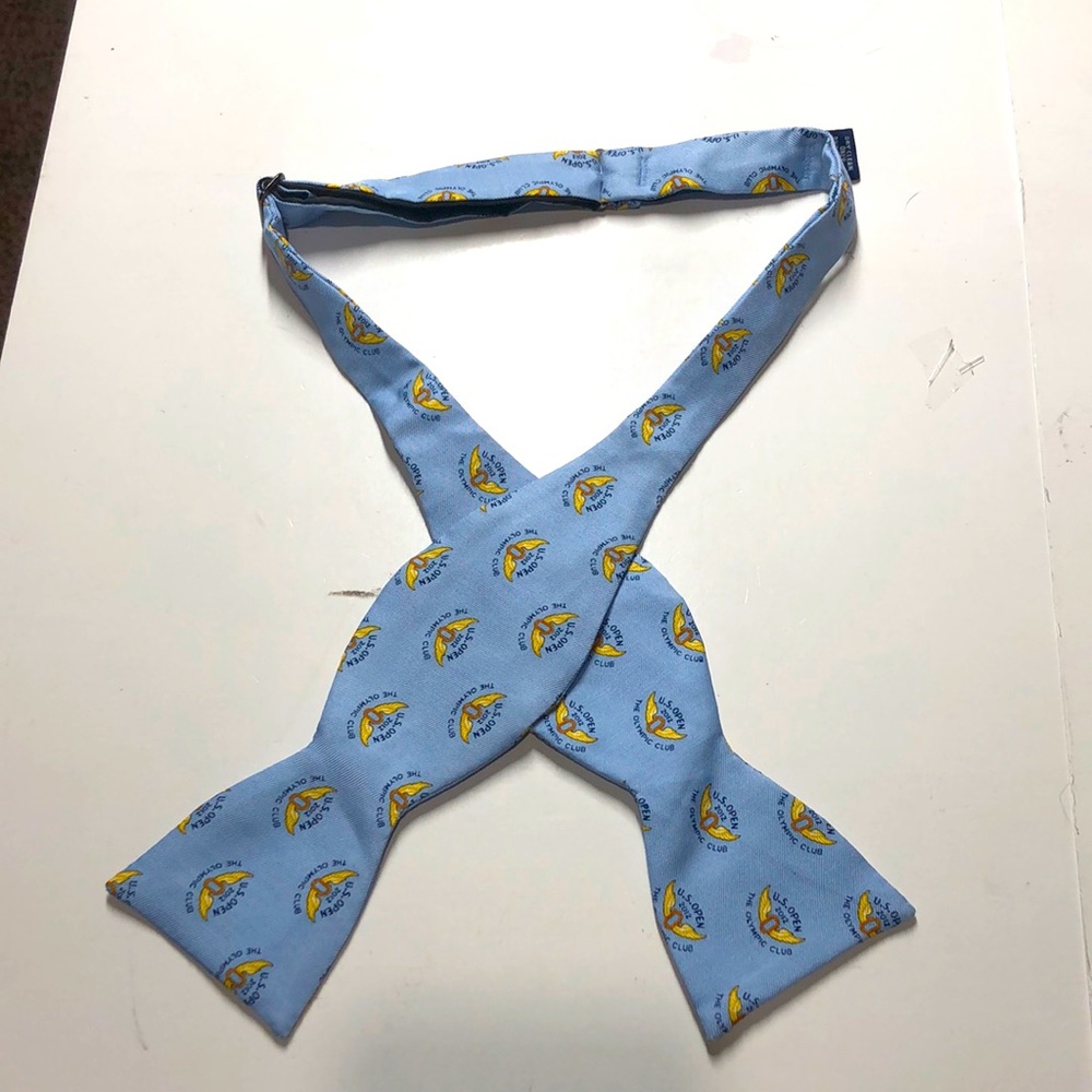 Vineyard Vines blue silk 2012 US Open bow tie